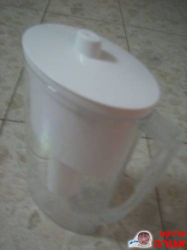 קנקן בריטה צר לדופן המקרר