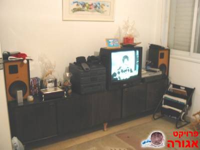 מזנון נמוך לסלון - כוננית ארוכה