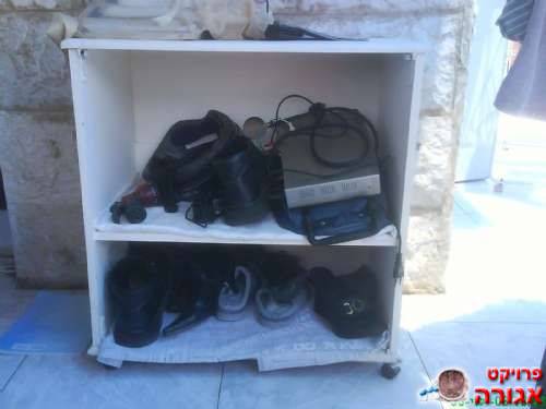 כוננית לטלויזיה