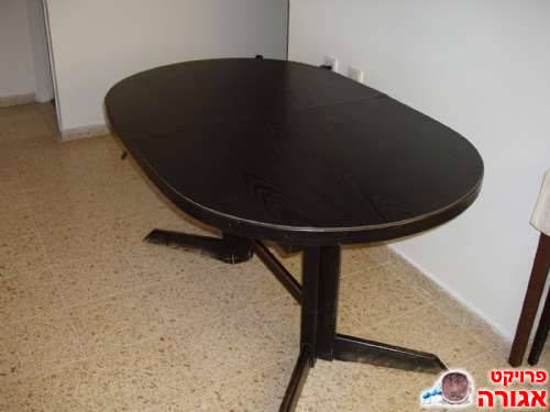 שולחן אוכל עם הארכה