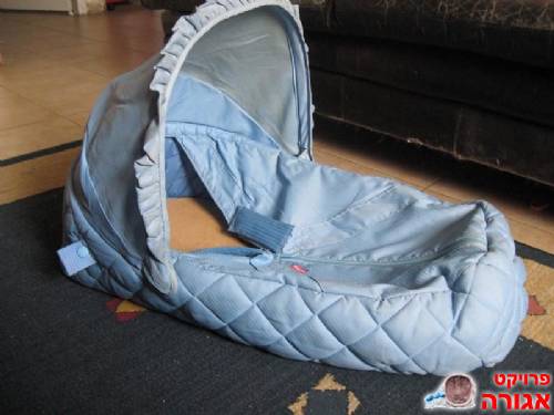 עריסה ניידת של fisher price