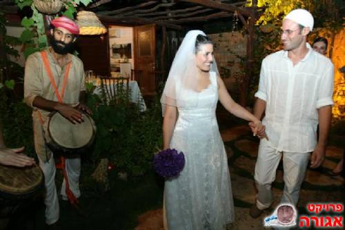 שמלת כלה יפיפיה