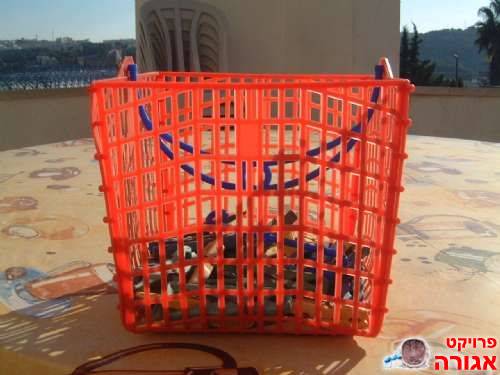 סלסלה אדומה לאטבי כביסה+אטבים