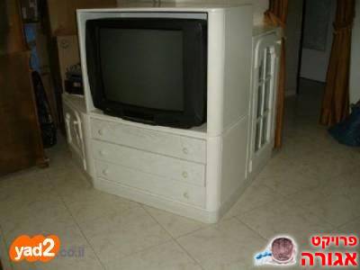 שידת טלוויזיה פינתית