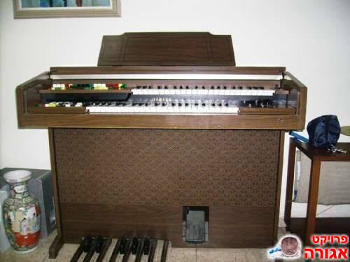 אורגן YAMAHA דו קומתי
