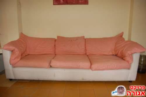 ספה תלת מושבית