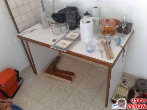 שולחן עבודה לבן
