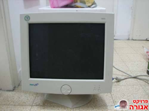 מסך מחשב 17 אינץ'