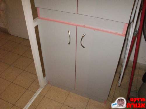 2 ארוניות