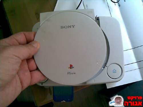 מחפש PSone מקולקל כי נשבר לי המכסה