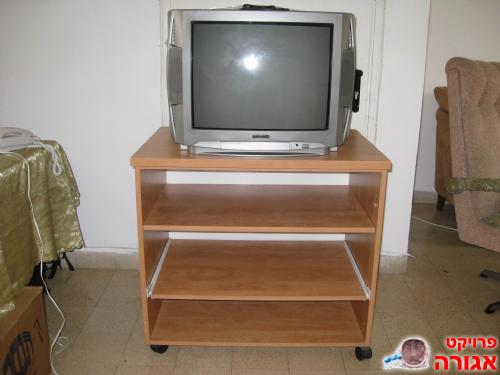 טלוויזיה 21" + שידה