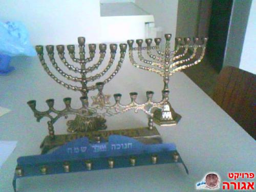 חנוכיות