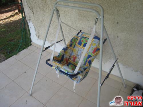 נדנדה לתינוק