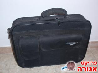 תיק שחור לנייד או ניירת