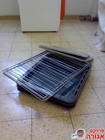 מגשים לתנור
