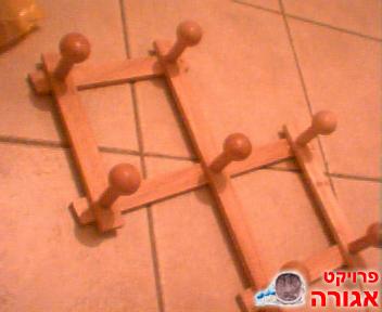 קולבים לתליית בגדים