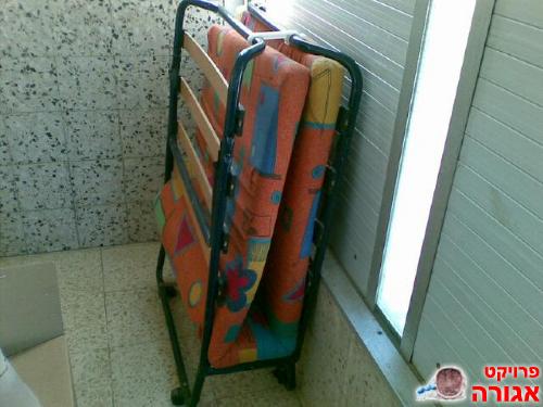מיטת יחיד מתקפלת