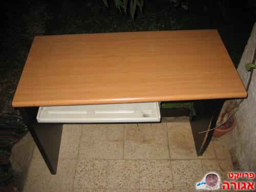שולחן למחשב