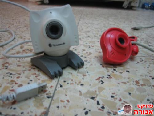 2 מצלמות אינטרנט ישנות