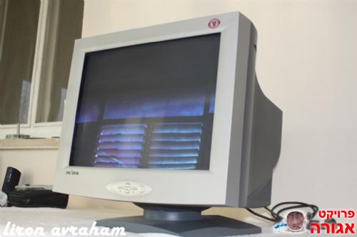 מסך 19 אינץ' תקין לחלוטין