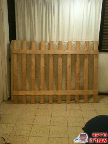 מזרון זוגי ובסיס מעץ (בסיסי)