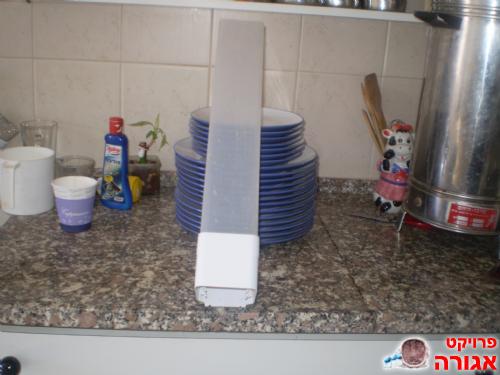 מתקן לכוסות חד פעמיות