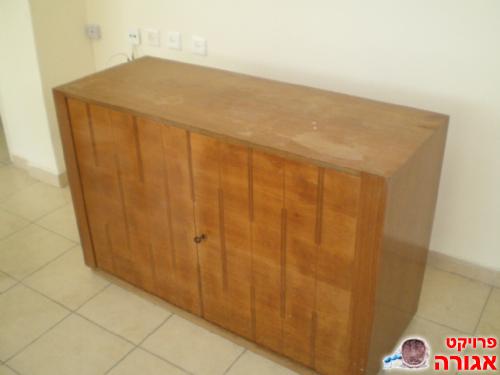 ארון - מזנון