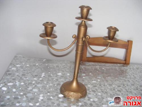 פמוט מוזהב ל-3 נרות