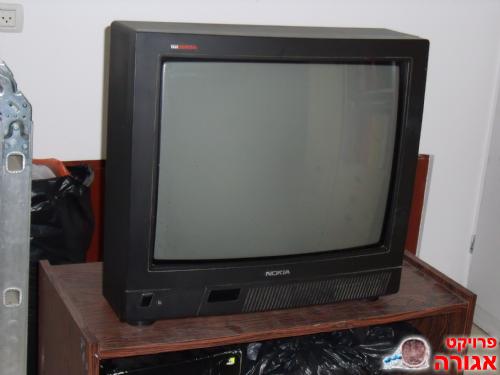 טלויזיה 24" לא LCD.