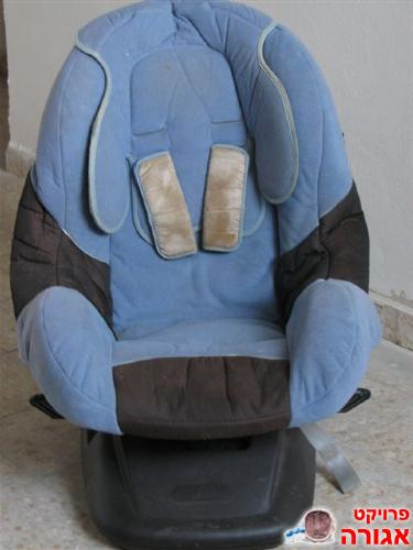 כיסא לרכב לילדים קטנים