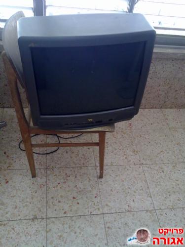 טלוויזית JVC 21