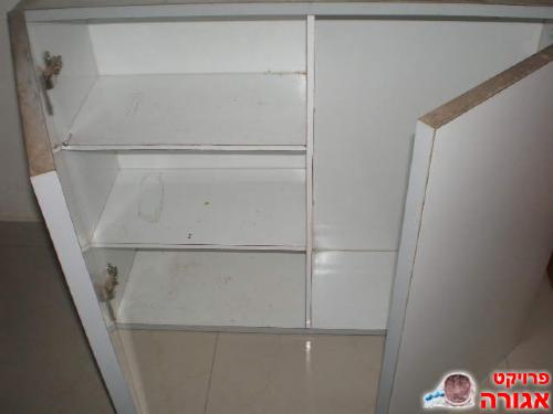 ארון אמבטיה