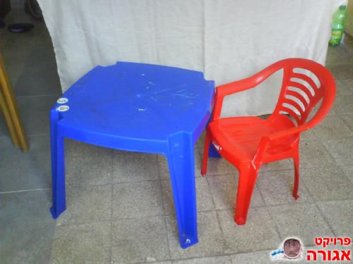 שולחן וכיסא פלסטיק לילד
