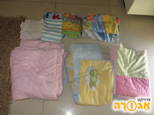 מגני ראש, שמיכות ומצעים למיטות תינוק