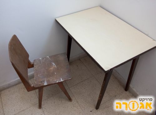 שולחן וכסא לפעוט