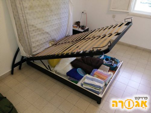 מיטה זוגית עם ארגז (190*140)