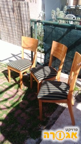 3 כיסאות