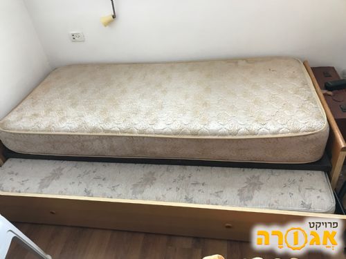 מיטת יחיד שנפתחת למיטה זוגית