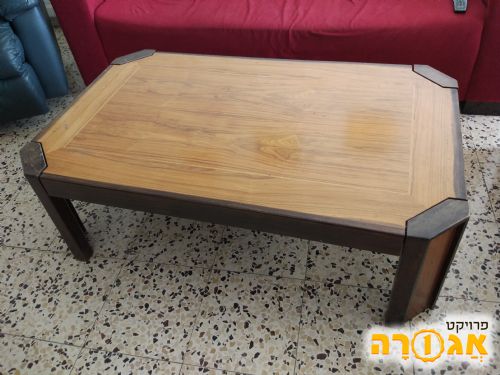 שולחן ומזנון עץ
