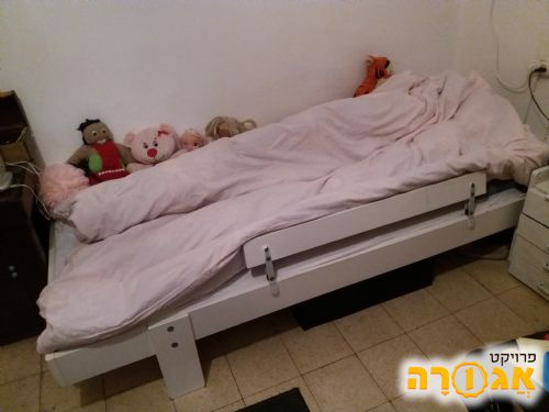 מיטת ילד +מזרן בגודל סטנדרטי