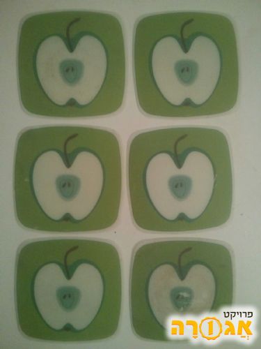 תחתיות פלסטיק עם הדפס תפוח