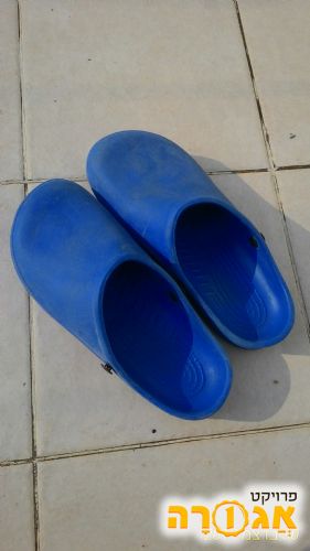 נעלים בסגנון קרוקס כחולות מידה 44-45