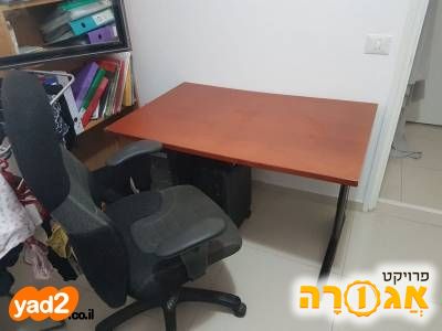 שולחן מחשב וכסא