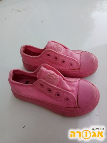 נעלי ילדות בצבע ורוד מידה 24