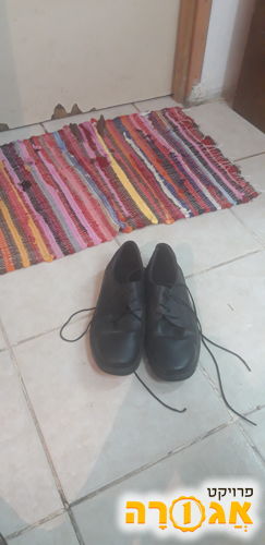 נעליים חדשות
