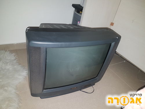 טלויזיה ישנה לא LCD .תקינה