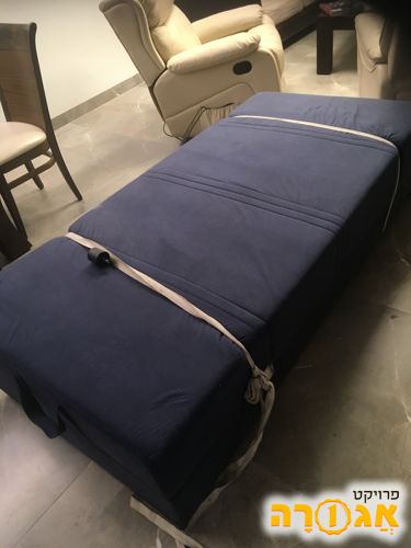 מיטת יחיד עם ארגז