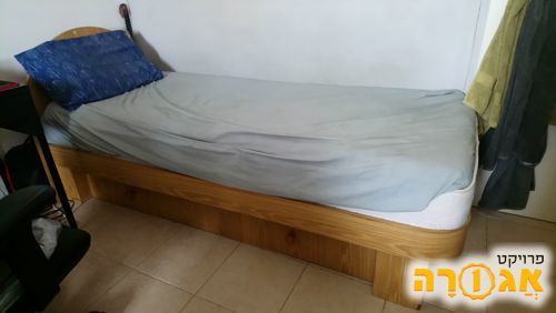 מיטה יחיד