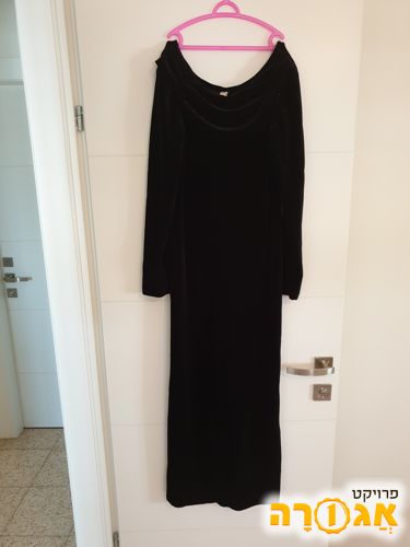 שמלה שחורה, שרוול ארוך