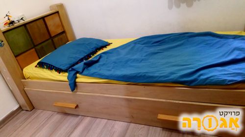 מיטת ילדים מעץ מלא עם מגירה אחסון